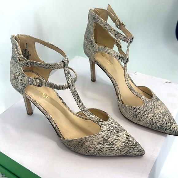 Nine West Cream Heels with Pointed Toe and Ankle Strap T Strap Snake Print 8 - Picture 4 of 13